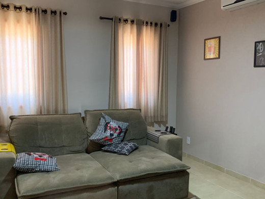 WhatsApp Image 2025-11-12 at 13.50.54 (3).jpeg