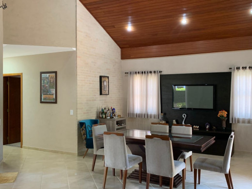 WhatsApp Image 2025-11-12 at 13.50.54 (5).jpeg