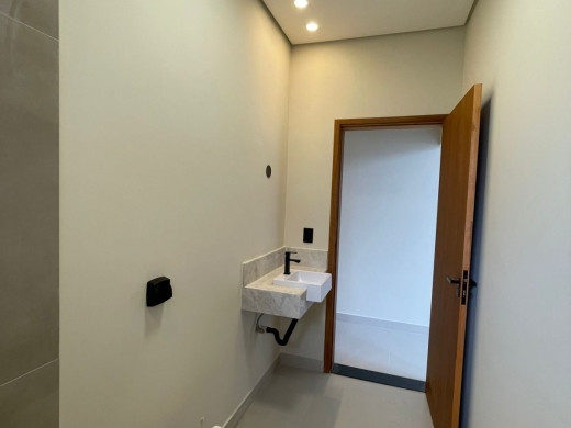 WhatsApp Image 2025-11-03 at 13.44.24 (4).jpeg