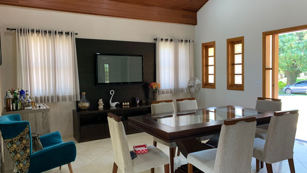 WhatsApp Image 2025-11-12 at 13.50.53 (1).jpeg