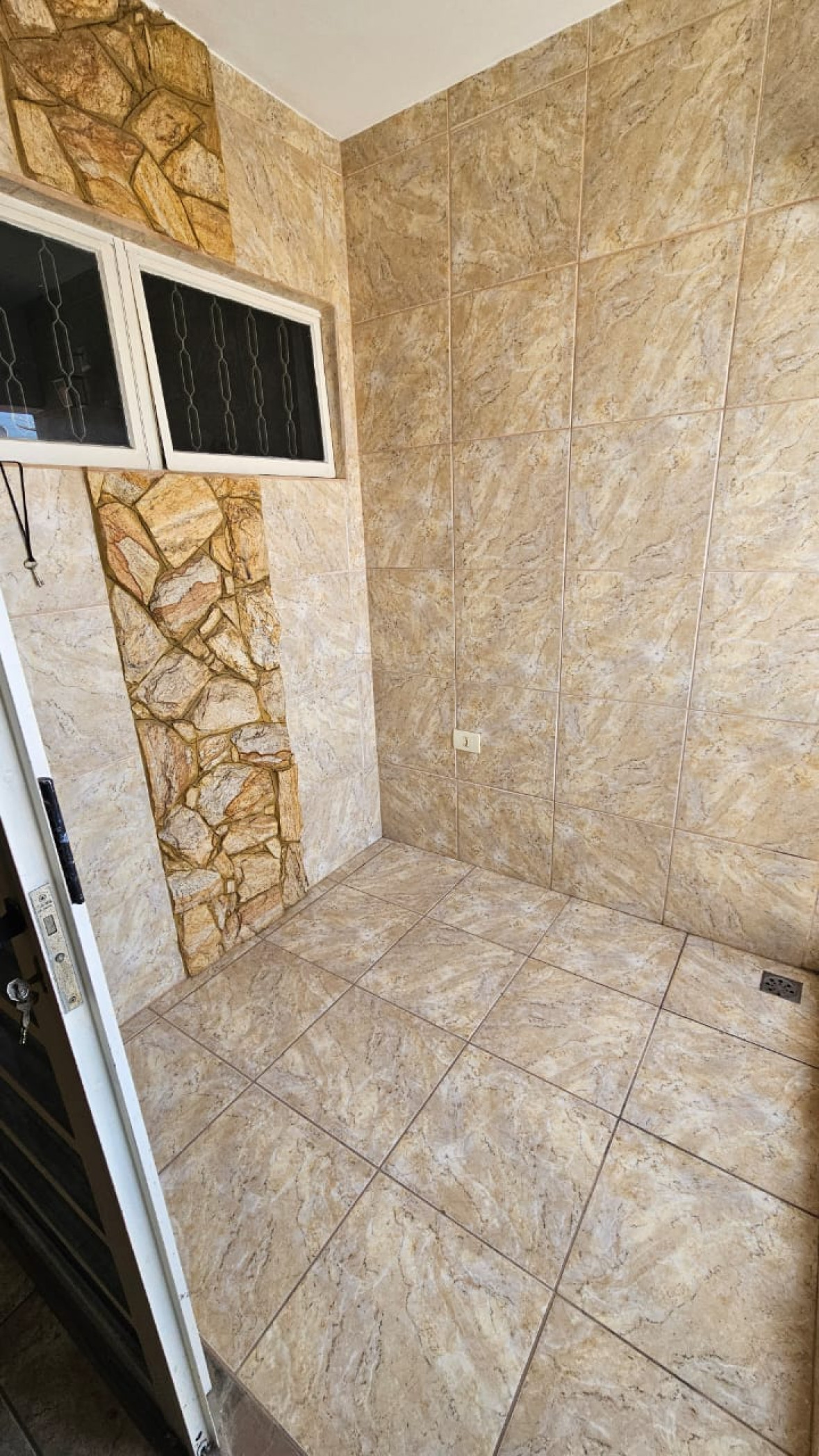 WhatsApp Image 2025-10-17 at 17.57.33 (1).jpeg