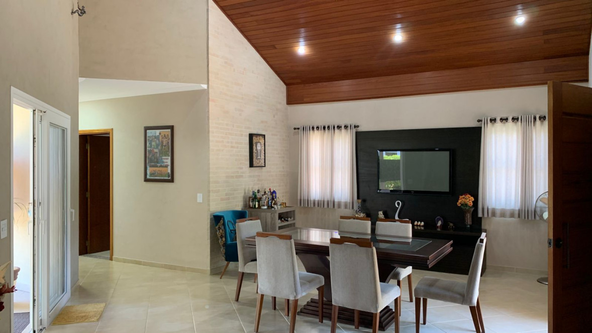 WhatsApp Image 2025-11-12 at 13.50.54 (5).jpeg